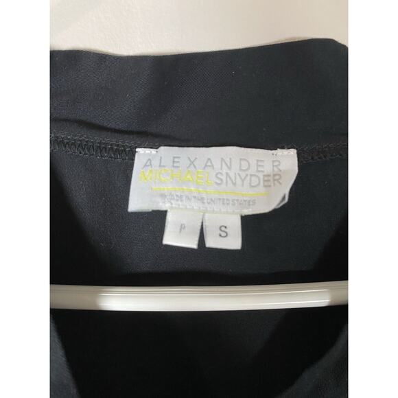 Alexander Michael Snyder Black Short Sleeve V Neck with Tie Top Size SMALL - Picture 4 of 5